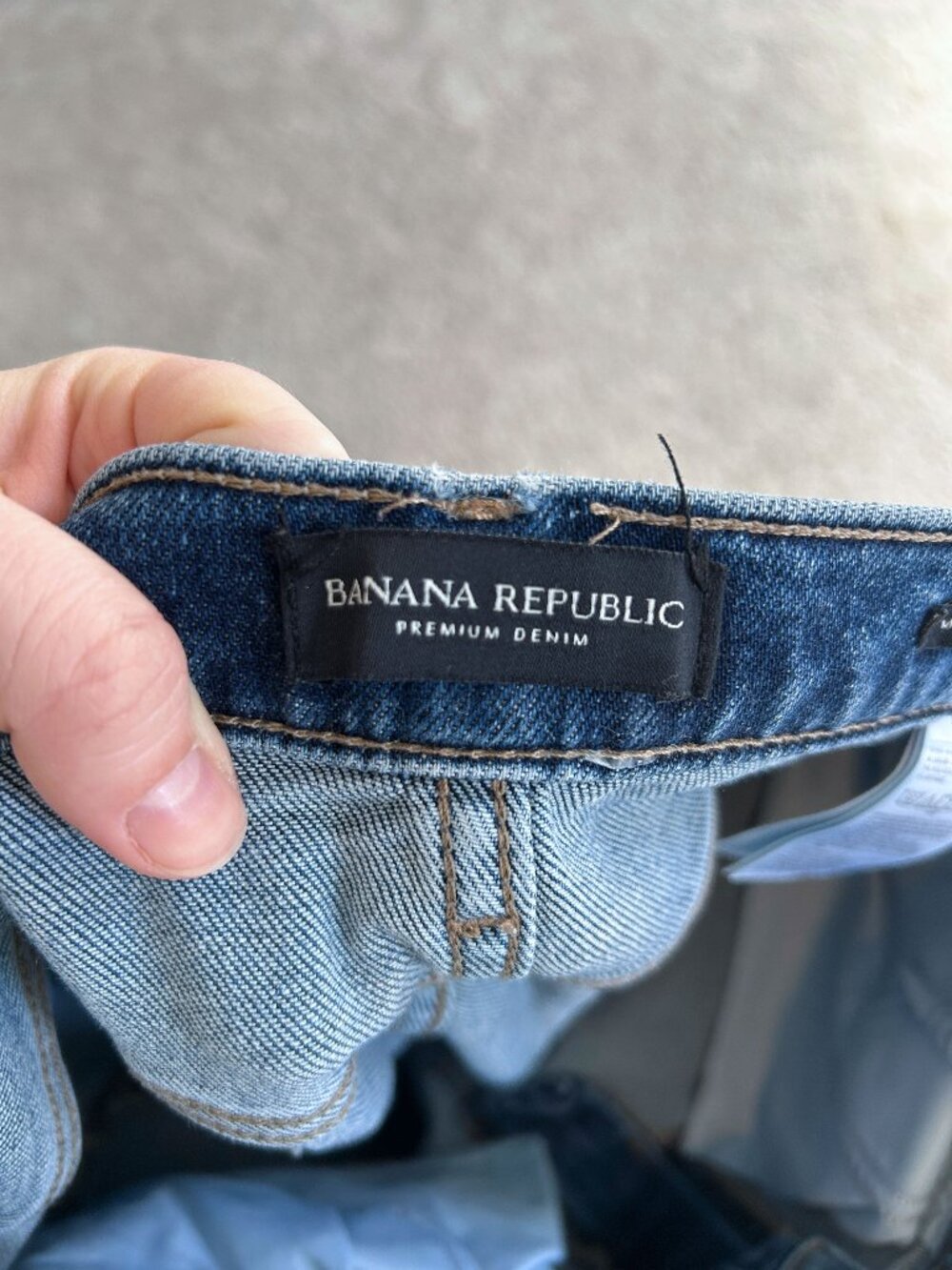 Banana Republic Mid-Rise Straight Jean - Picture 3 of 4